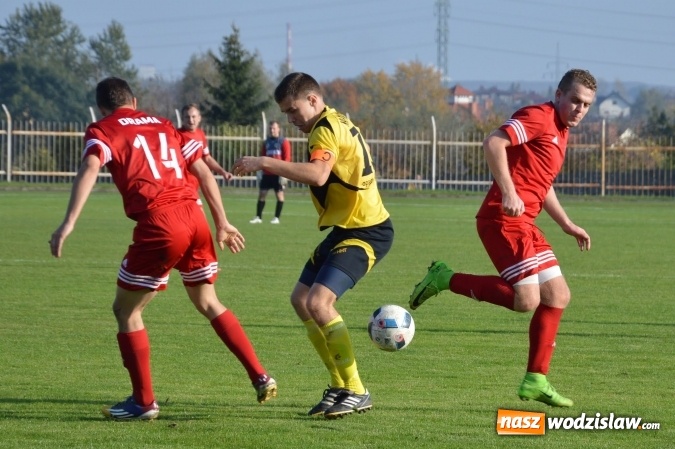 Zdjęcie w galerii na portalu naszwodzislaw.com: Podział punktów w Rydułtowach. Naprzód Rydułtowy vs. LKS Drama Zbrosławice  wiadomości z regionu