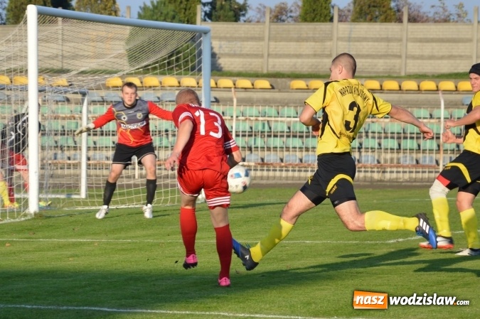 Zdjęcie w galerii na portalu naszwodzislaw.com: Podział punktów w Rydułtowach. Naprzód Rydułtowy vs. LKS Drama Zbrosławice  wiadomości z regionu