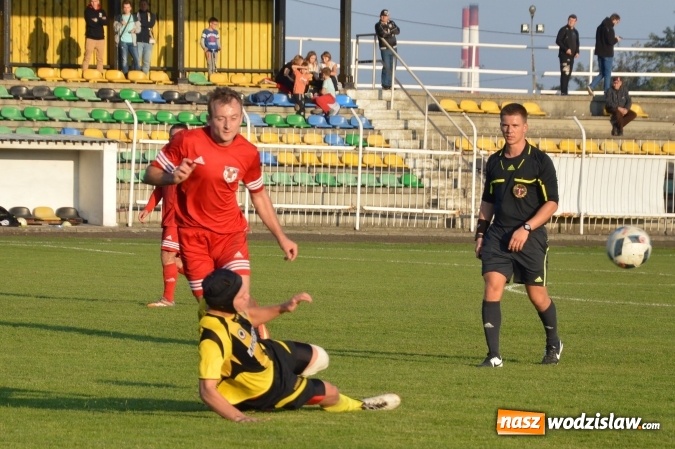 Zdjęcie w galerii na portalu naszwodzislaw.com: Podział punktów w Rydułtowach. Naprzód Rydułtowy vs. LKS Drama Zbrosławice  wiadomości z regionu