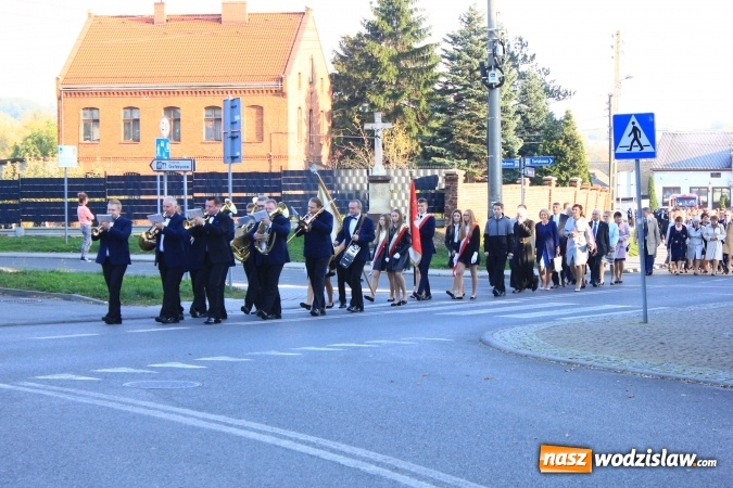 Zdjęcie w galerii na portalu naszwodzislaw.com: Szkoła w Lubomi świętowała 50-lecie! Nie zabrakło życzeń, wspomnień i dobrego humoru wiadomości z regionu