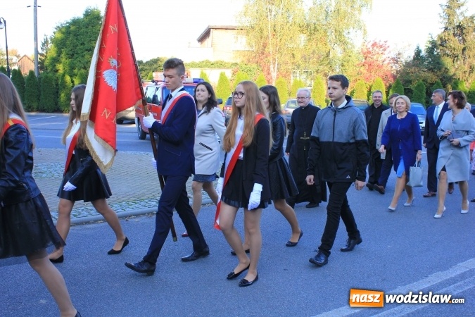 Zdjęcie w galerii na portalu naszwodzislaw.com: Szkoła w Lubomi świętowała 50-lecie! Nie zabrakło życzeń, wspomnień i dobrego humoru wiadomości z regionu