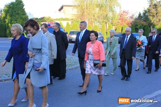 Zdjęcie w galerii na portalu naszwodzislaw.com: Szkoła w Lubomi świętowała 50-lecie! Nie zabrakło życzeń, wspomnień i dobrego humoru wiadomości z regionu