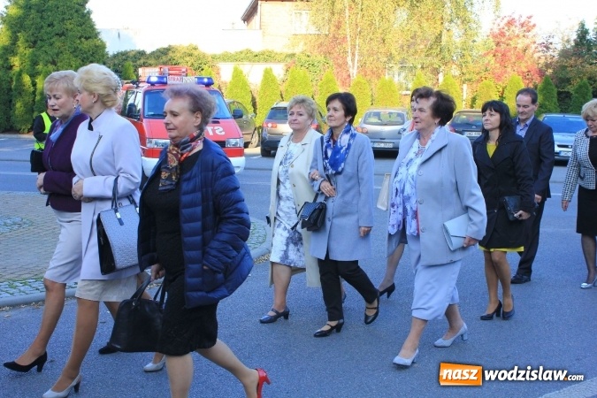 Zdjęcie w galerii na portalu naszwodzislaw.com: Szkoła w Lubomi świętowała 50-lecie! Nie zabrakło życzeń, wspomnień i dobrego humoru wiadomości z regionu