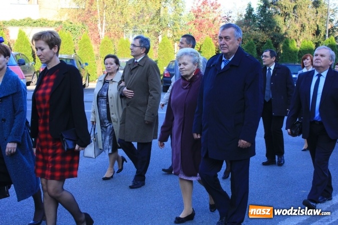 Zdjęcie w galerii na portalu naszwodzislaw.com: Szkoła w Lubomi świętowała 50-lecie! Nie zabrakło życzeń, wspomnień i dobrego humoru wiadomości z regionu