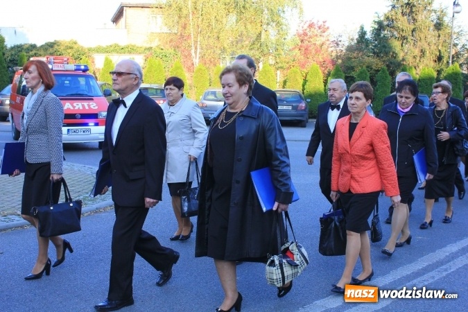 Zdjęcie w galerii na portalu naszwodzislaw.com: Szkoła w Lubomi świętowała 50-lecie! Nie zabrakło życzeń, wspomnień i dobrego humoru wiadomości z regionu