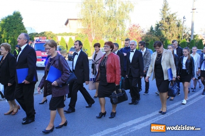 Zdjęcie w galerii na portalu naszwodzislaw.com: Szkoła w Lubomi świętowała 50-lecie! Nie zabrakło życzeń, wspomnień i dobrego humoru wiadomości z regionu