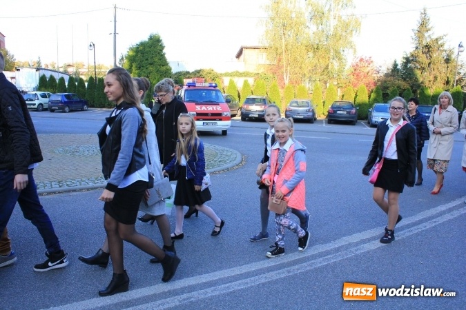 Zdjęcie w galerii na portalu naszwodzislaw.com: Szkoła w Lubomi świętowała 50-lecie! Nie zabrakło życzeń, wspomnień i dobrego humoru wiadomości z regionu