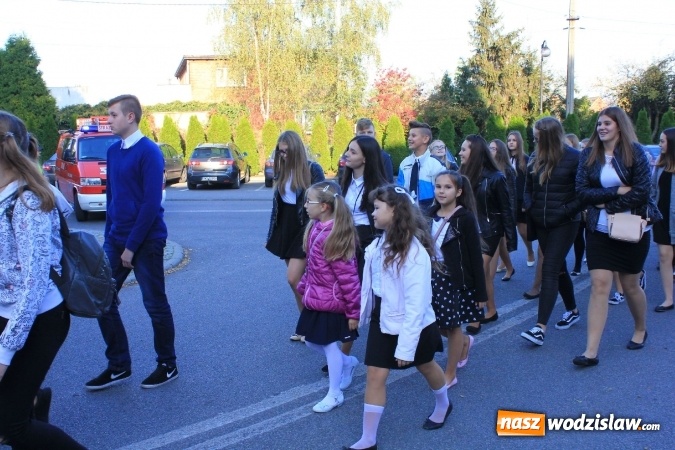 Zdjęcie w galerii na portalu naszwodzislaw.com: Szkoła w Lubomi świętowała 50-lecie! Nie zabrakło życzeń, wspomnień i dobrego humoru wiadomości z regionu