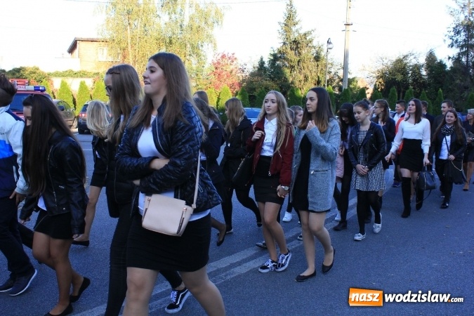 Zdjęcie w galerii na portalu naszwodzislaw.com: Szkoła w Lubomi świętowała 50-lecie! Nie zabrakło życzeń, wspomnień i dobrego humoru wiadomości z regionu