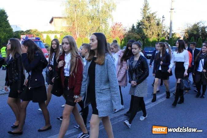 Zdjęcie w galerii na portalu naszwodzislaw.com: Szkoła w Lubomi świętowała 50-lecie! Nie zabrakło życzeń, wspomnień i dobrego humoru wiadomości z regionu