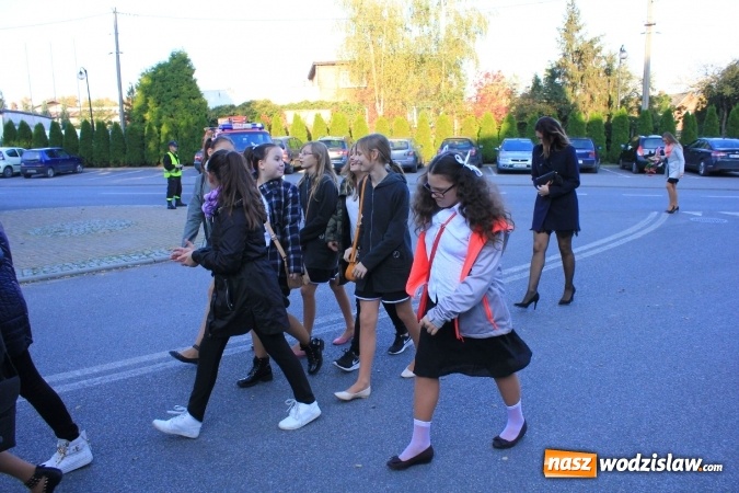 Zdjęcie w galerii na portalu naszwodzislaw.com: Szkoła w Lubomi świętowała 50-lecie! Nie zabrakło życzeń, wspomnień i dobrego humoru wiadomości z regionu