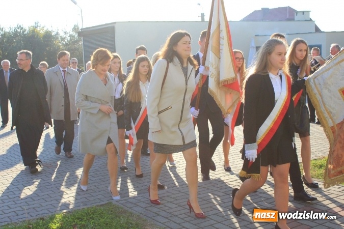 Zdjęcie w galerii na portalu naszwodzislaw.com: Szkoła w Lubomi świętowała 50-lecie! Nie zabrakło życzeń, wspomnień i dobrego humoru wiadomości z regionu