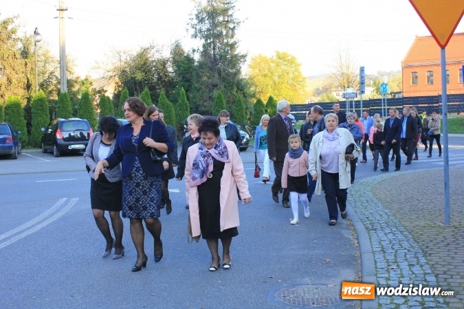 Zdjęcie w galerii na portalu naszwodzislaw.com: Szkoła w Lubomi świętowała 50-lecie! Nie zabrakło życzeń, wspomnień i dobrego humoru wiadomości z regionu