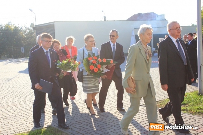 Zdjęcie w galerii na portalu naszwodzislaw.com: Szkoła w Lubomi świętowała 50-lecie! Nie zabrakło życzeń, wspomnień i dobrego humoru wiadomości z regionu