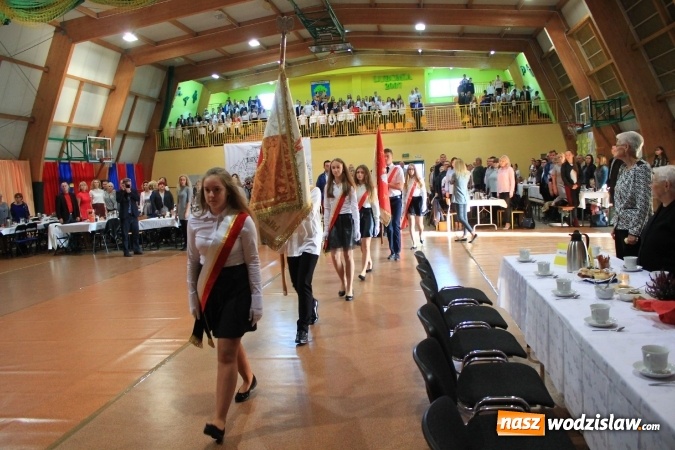 Zdjęcie w galerii na portalu naszwodzislaw.com: Szkoła w Lubomi świętowała 50-lecie! Nie zabrakło życzeń, wspomnień i dobrego humoru wiadomości z regionu