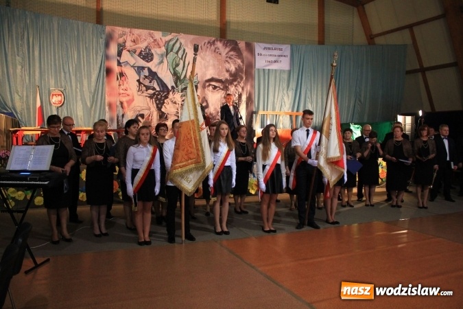 Zdjęcie w galerii na portalu naszwodzislaw.com: Szkoła w Lubomi świętowała 50-lecie! Nie zabrakło życzeń, wspomnień i dobrego humoru wiadomości z regionu