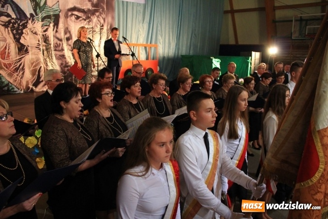 Zdjęcie w galerii na portalu naszwodzislaw.com: Szkoła w Lubomi świętowała 50-lecie! Nie zabrakło życzeń, wspomnień i dobrego humoru wiadomości z regionu