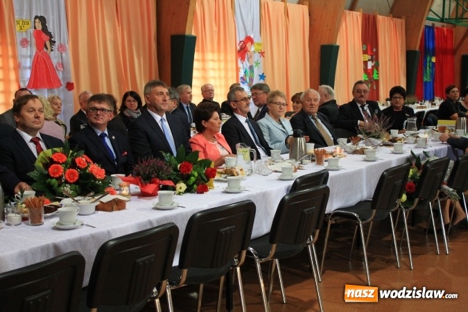 Zdjęcie w galerii na portalu naszwodzislaw.com: Szkoła w Lubomi świętowała 50-lecie! Nie zabrakło życzeń, wspomnień i dobrego humoru wiadomości z regionu