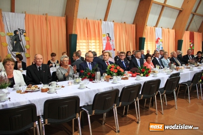 Zdjęcie w galerii na portalu naszwodzislaw.com: Szkoła w Lubomi świętowała 50-lecie! Nie zabrakło życzeń, wspomnień i dobrego humoru wiadomości z regionu