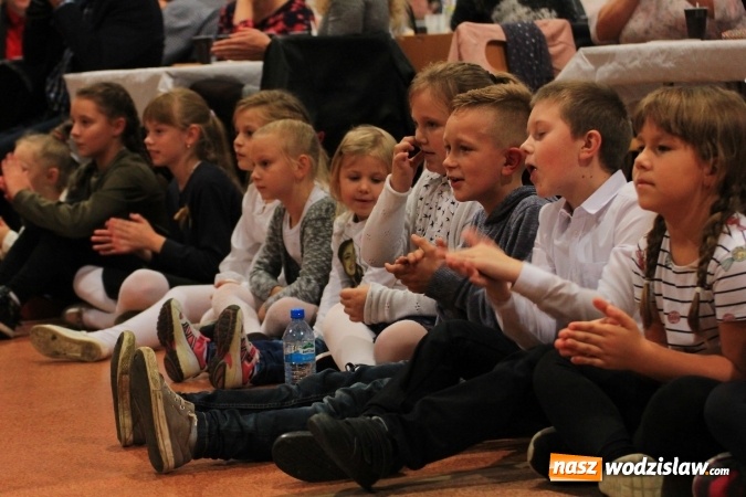 Zdjęcie w galerii na portalu naszwodzislaw.com: Szkoła w Lubomi świętowała 50-lecie! Nie zabrakło życzeń, wspomnień i dobrego humoru wiadomości z regionu