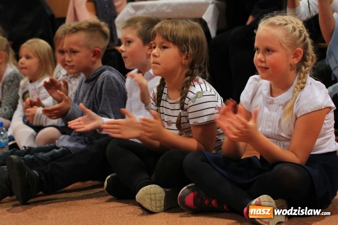 Zdjęcie w galerii na portalu naszwodzislaw.com: Szkoła w Lubomi świętowała 50-lecie! Nie zabrakło życzeń, wspomnień i dobrego humoru wiadomości z regionu