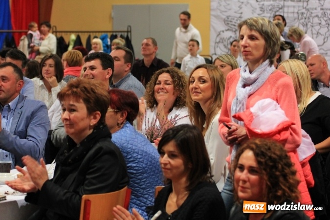 Zdjęcie w galerii na portalu naszwodzislaw.com: Szkoła w Lubomi świętowała 50-lecie! Nie zabrakło życzeń, wspomnień i dobrego humoru wiadomości z regionu