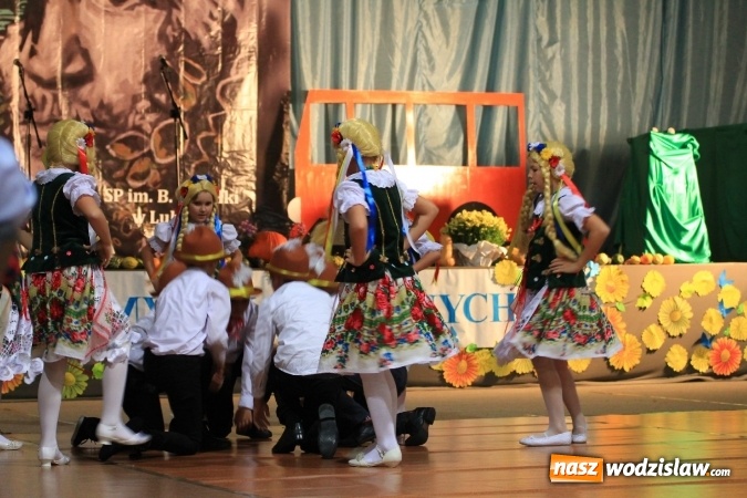 Zdjęcie w galerii na portalu naszwodzislaw.com: Szkoła w Lubomi świętowała 50-lecie! Nie zabrakło życzeń, wspomnień i dobrego humoru wiadomości z regionu