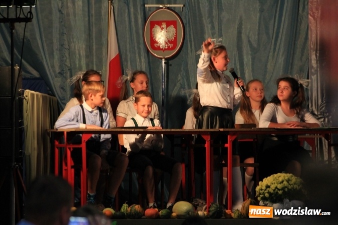 Zdjęcie w galerii na portalu naszwodzislaw.com: Szkoła w Lubomi świętowała 50-lecie! Nie zabrakło życzeń, wspomnień i dobrego humoru wiadomości z regionu