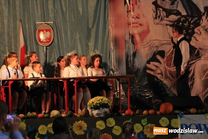 Zdjęcie w galerii na portalu naszwodzislaw.com: Szkoła w Lubomi świętowała 50-lecie! Nie zabrakło życzeń, wspomnień i dobrego humoru wiadomości z regionu