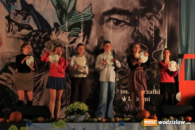 Zdjęcie w galerii na portalu naszwodzislaw.com: Szkoła w Lubomi świętowała 50-lecie! Nie zabrakło życzeń, wspomnień i dobrego humoru wiadomości z regionu