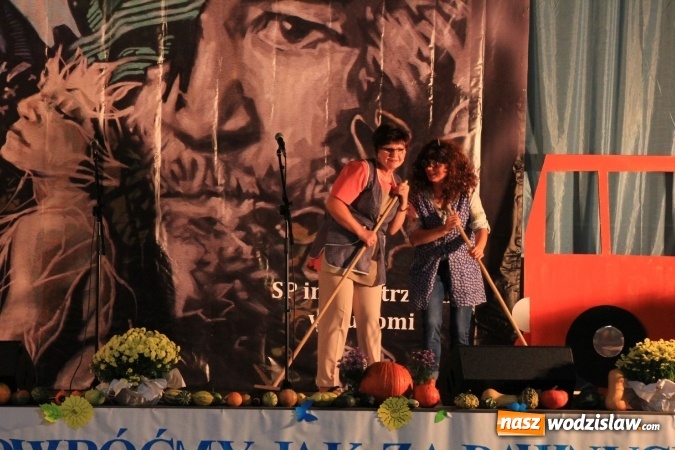 Zdjęcie w galerii na portalu naszwodzislaw.com: Szkoła w Lubomi świętowała 50-lecie! Nie zabrakło życzeń, wspomnień i dobrego humoru wiadomości z regionu