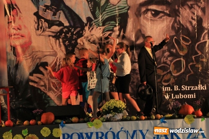 Zdjęcie w galerii na portalu naszwodzislaw.com: Szkoła w Lubomi świętowała 50-lecie! Nie zabrakło życzeń, wspomnień i dobrego humoru wiadomości z regionu