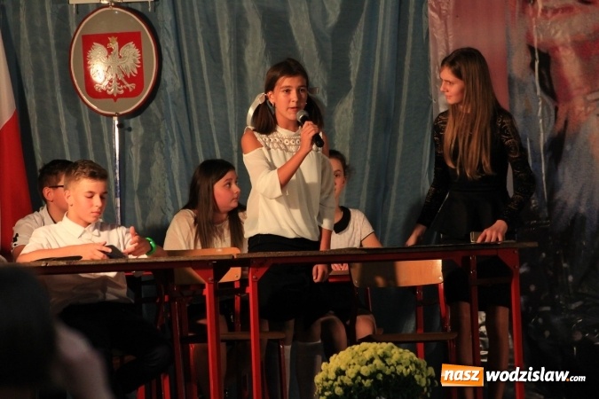 Zdjęcie w galerii na portalu naszwodzislaw.com: Szkoła w Lubomi świętowała 50-lecie! Nie zabrakło życzeń, wspomnień i dobrego humoru wiadomości z regionu