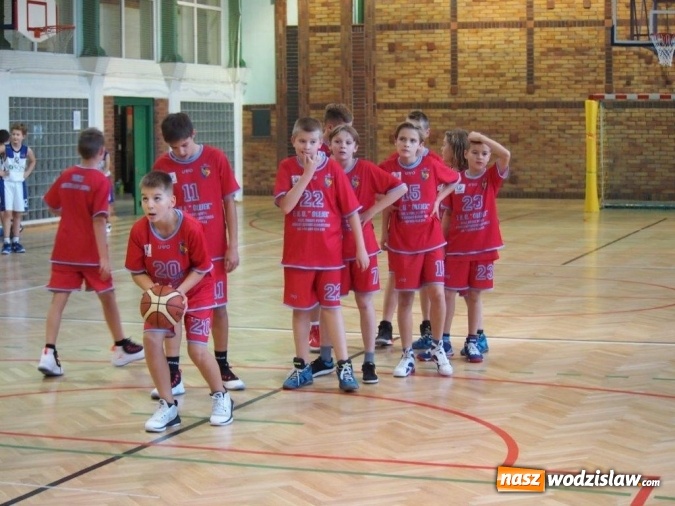 Zdjęcie w galerii na portalu naszwodzislaw.com: Ze zmiennym powodzeniem zagrali wodzisławscy koszykarze  wiadomości z regionu