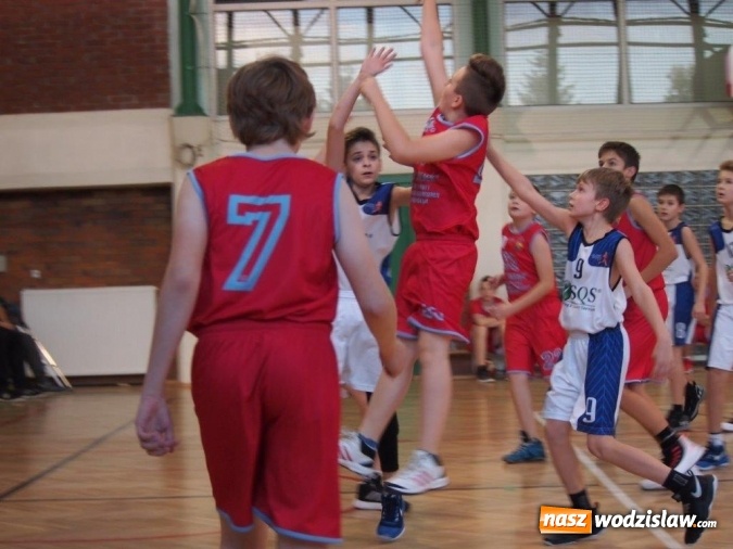 Zdjęcie w galerii na portalu naszwodzislaw.com: Ze zmiennym powodzeniem zagrali wodzisławscy koszykarze  wiadomości z regionu