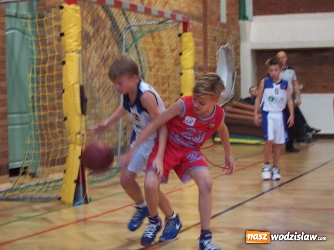 Zdjęcie w galerii na portalu naszwodzislaw.com: Ze zmiennym powodzeniem zagrali wodzisławscy koszykarze  wiadomości z regionu