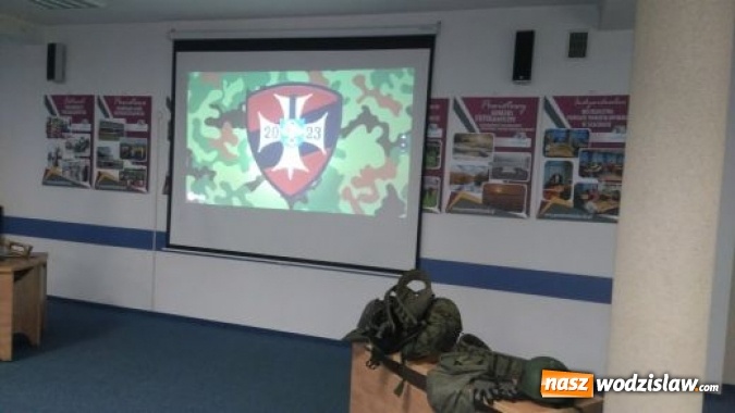 Zdjęcie w galerii na portalu naszwodzislaw.com: Przedstawiciele Jednostki Strzeleckiej 2023 im. 14 Pułku Powstańców Śląskich z wizytą w Budowlance  wiadomości z regionu