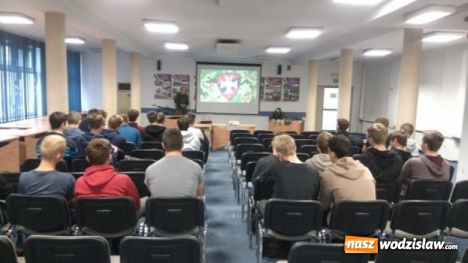 Zdjęcie w galerii na portalu naszwodzislaw.com: Przedstawiciele Jednostki Strzeleckiej 2023 im. 14 Pułku Powstańców Śląskich z wizytą w Budowlance  wiadomości z regionu