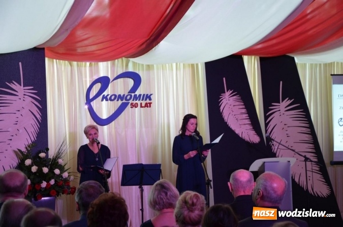 Zdjęcie w galerii na portalu naszwodzislaw.com: Ekonomik z nowym patronem i odznaką wiadomości z regionu