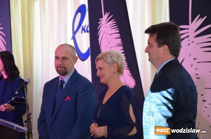 Zdjęcie w galerii na portalu naszwodzislaw.com: Ekonomik z nowym patronem i odznaką wiadomości z regionu