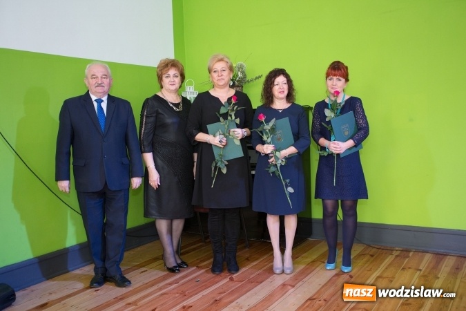 Zdjęcie w galerii na portalu naszwodzislaw.com: Nagrody i wyróżnienia dla nauczycieli w Radlinie  wiadomości z regionu