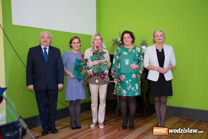 Zdjęcie w galerii na portalu naszwodzislaw.com: Nagrody i wyróżnienia dla nauczycieli w Radlinie  wiadomości z regionu