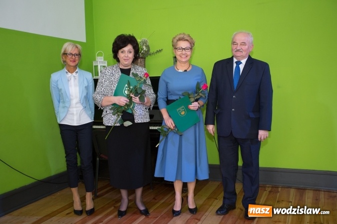 Zdjęcie w galerii na portalu naszwodzislaw.com: Nagrody i wyróżnienia dla nauczycieli w Radlinie  wiadomości z regionu