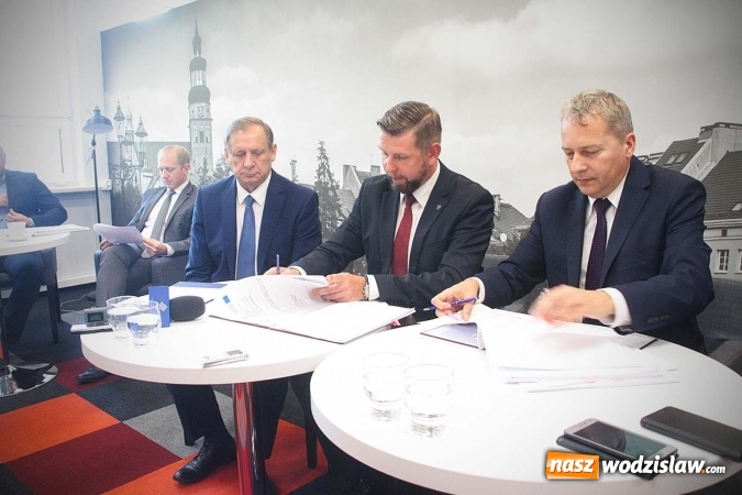 Zdjęcie w galerii na portalu naszwodzislaw.com: Wodzisław: Nowe serce nowego miasta. Centrum przesiadkowe i rewitalizacja dworca kolejowego coraz bliższe realizacji  wiadomości z regionu