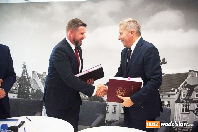 Zdjęcie w galerii na portalu naszwodzislaw.com: Wodzisław: Nowe serce nowego miasta. Centrum przesiadkowe i rewitalizacja dworca kolejowego coraz bliższe realizacji  wiadomości z regionu