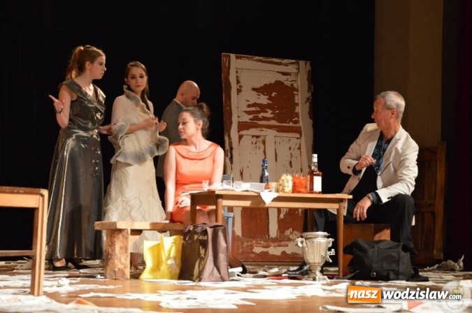 Zdjęcie w galerii na portalu naszwodzislaw.com: Tamten Strych w wykonaniu Radlińskiego Studia Teatralnego  wiadomości z regionu
