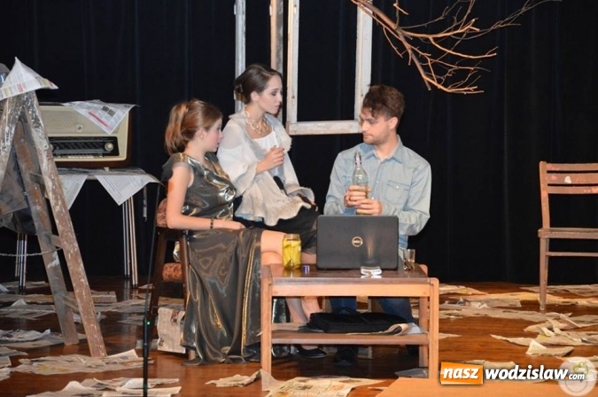 Zdjęcie w galerii na portalu naszwodzislaw.com: Tamten Strych w wykonaniu Radlińskiego Studia Teatralnego  wiadomości z regionu