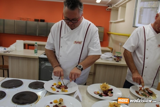 Zdjęcie w galerii na portalu naszwodzislaw.com: Robert Sowa po raz drugi gotował w Ekonomiku  wiadomości z regionu