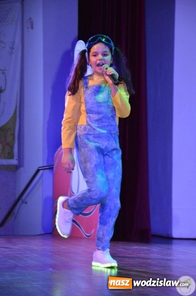 Zdjęcie w galerii na portalu naszwodzislaw.com: Utwory ze znanych filmów i bajek wybrzmiały w radlińskim MOK-u  wiadomości z regionu