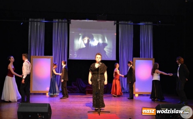 Zdjęcie w galerii na portalu naszwodzislaw.com: Utwory ze znanych filmów i bajek wybrzmiały w radlińskim MOK-u  wiadomości z regionu